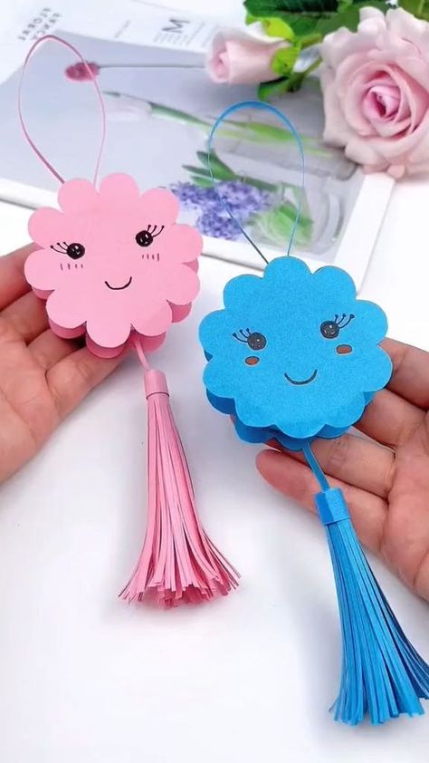 2024 Home Decor, Book Crafts Diy, Preschool Arts And Crafts, Hand Crafts For Kids, Handmade Paper Crafts, Diy Paper Crafts Decoration, Diy Crafts Paper Flowers, Diy Crafts For Kids Easy, Fun Easy Crafts