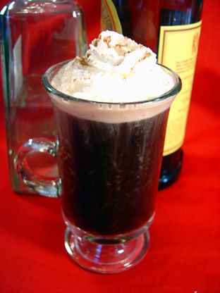 Mexican Coffee Mexican Coffee Recipe, Alcoholic Coffee Drinks, Jamaican Coffee, Spanish Coffee, Mexican Coffee, Coffee With Alcohol, Irish Coffee Mugs, Tequila Drinks, Coffee Recipe