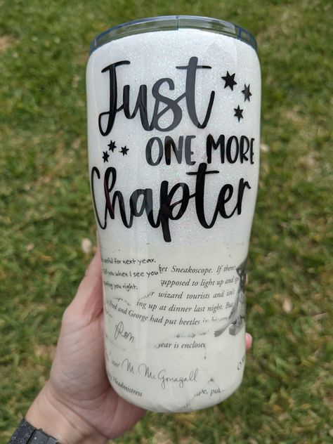 Just One More Chapter Tumbler, Book Tumbler Ideas, Book Tumbler Cup, Harry Potter Tumbler Cup, One More Chapter Tumbler, Book Tumbler, Tumbler Inspiration, Tumbler Cups Personalized, Harry Potter Book