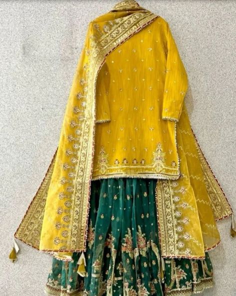 For Order inbox us Mehndi Lehenga Designs, Manje Outfits, Dress For Mehndi, Haldi Bridal Outfit, Mehndi Lehnga, Yellow Lehenga For Haldi, Haldi Outfits For Bride, Worst Outfits, Mehandi Dress