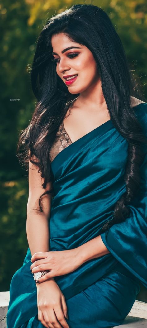 Divyabharathi Hd Images, Dhanush Wallpaper, Dhivya Bharathi, Divya Bharati, Color Splash Purple, Kalyani Priyadarshan, Divya Bharathi, Divya Bharti, Status Photo