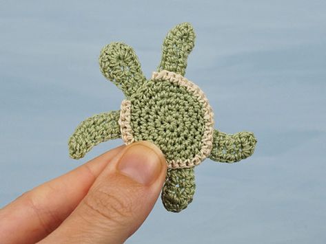 Turtle Applique, Crochet Sea Creatures, Crochet Turtle Pattern, Bobble Stitch Crochet, Crochet Applique Patterns Free, Baby Sea Turtle, Crochet Fish, Crochet Motif Patterns, Crochet Turtle