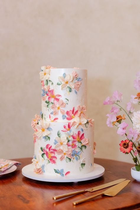 Flower Wedding Cakes, Whimsical Wedding Cakes, Hawaiian Cake, Wedding Cake Trends, Single Tier Cake, Birthday Cake Decorating Ideas, Cakes Design, Stunning Cakes, Floral Wedding Cake