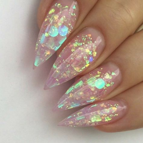 Nails Iridescent, Iridescent Nails, Nails Women, Nails Elegant, Luminous Nails, Nagellack Trends, Nails Yellow, Stiletto Nail Art, Stiletto Nails Designs