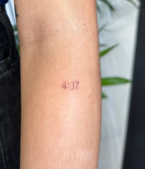 Time Font Tattoo, Fine Number Tattoo, Time Number Tattoo, Number Font Tattoo Ideas, Birth Time Tattoos Numbers, Three Number Tattoo, Fine Line Time Tattoo, Feminine Number Tattoo Fonts, Tattoo Fonts For Numbers