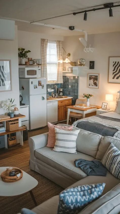 Micro Studio Apartment, Small House Decoration, Decorating A Small House, Tiny Studio Apartments Layout, Apartment Rooms, Micro Studio, Small Studio Apartment Decorating, Cozy Studio Apartment, Studio Floor Plans