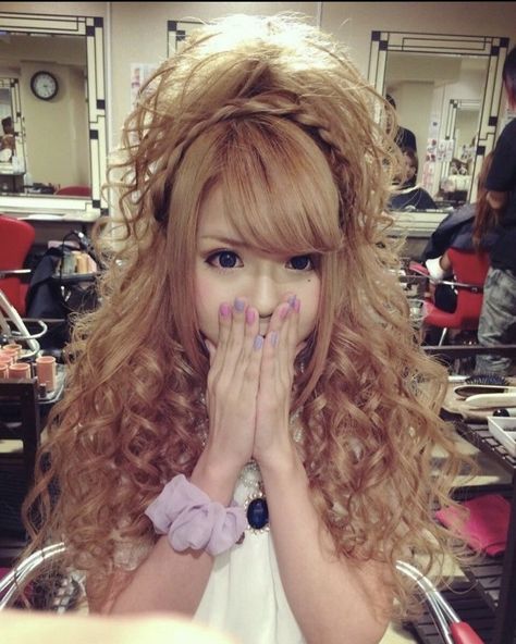 Curly Hairstyles Male, Gyaru Hair, Hairstyles Male, Gyaru Fashion, Hair Appointment, Hair Stylies, Knotless Braids, Hair Reference, Jairzinho