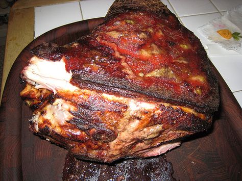 El Boricua, a bilingual , cultural publication for Puerto Ricans Pork Shoulder Roast, Roast Pork, Roast Recipe, Pork Shoulder, Latin Food, Pork Dishes, Oven Roast, Pork Roast, Meat Dishes