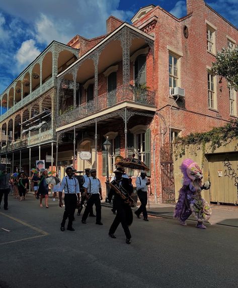 Loyola New Orleans Aesthetic, New Orleans Aesthetic Night, New Orleans Music Aesthetic, Galveston Aesthetic, 1980s New Orleans, New Orleans Aesthetic French Quarter Dark, 2000s Aesthetic, 90s Aesthetic, Galveston