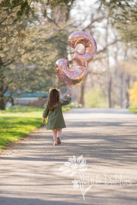 Toddler Birthday Pictures, Number 3 Balloon, 3rd Birthday Pictures, Old Photoshoot, 3 Balloon, 2nd Birthday Photos, Baby Birthday Photoshoot, Toddler Photoshoot, Children Photography Poses