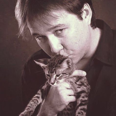 billhicksdotcom (@billhicksdotcom) / Twitter Self Portrait Artists, Bill Hicks, Hate Cats, Portrait Artists, International Cat Day, Women Are Beautiful, Do Nothing, December 16, Deep Down