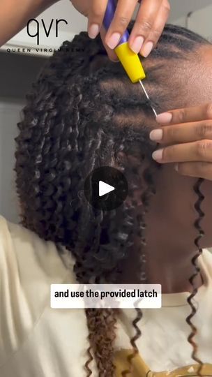 1.5K views · 274 reactions | QVR Seamless Crochet Hair | ❗💥 It's time to try some new hair 😮🥳 QVR radical redesign for crochet hair 1️⃣ The 𝐜𝐫𝐞𝐚𝐭𝐢𝐯𝐞 𝐜𝐨𝐧𝐧𝐞𝐜𝐭𝐢𝐧𝐠 𝐭𝐡𝐫𝐞𝐚𝐝𝐬 make crocheting easier and seamless 👍🏽✨... | By QVR_hair | Facebook Crochet Hair Patterns, Human Crochet Hair, Qvr Hair, Long Curly Crochet Hair, Crochet Hair Styles Freetress, Crochet Braid Pattern, Wavy Weave, Connecting Threads, Curly Crochet Hair Styles