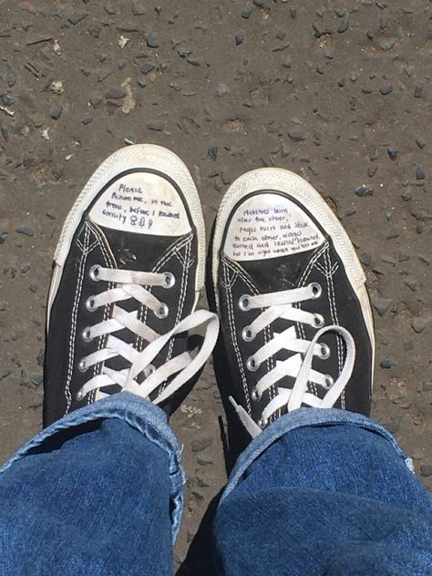 Painted Converse Taylor Swift, Taylor Swift Lyrics On Converse, Taylor Swift Converse Shoes, Lyrics On Converse, Taylor Swift Converse, Taylor Swift Seven, Decorated Converse, Converse Art, Taylor Swift Shoes