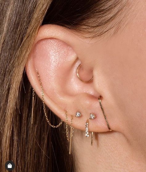 Minimal Ear Stack, Piercing Combos, Constellation Piercing, Jewlery Tattoo, Pierce Ear, Mommy Daughter Tattoos, Constellation Piercings, Ear Peircings, Ear Jewellery