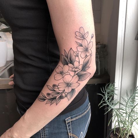 African Violets Tattoo, Violet Tattoo Flower Black And White, African Violet Tattoo Black And White, African Flower Tattoo, Violet Flower Tattoo Black And White, African Violet Tattoo, Violets Tattoo, Violet Flower Tattoo, Violet Flower Tattoos