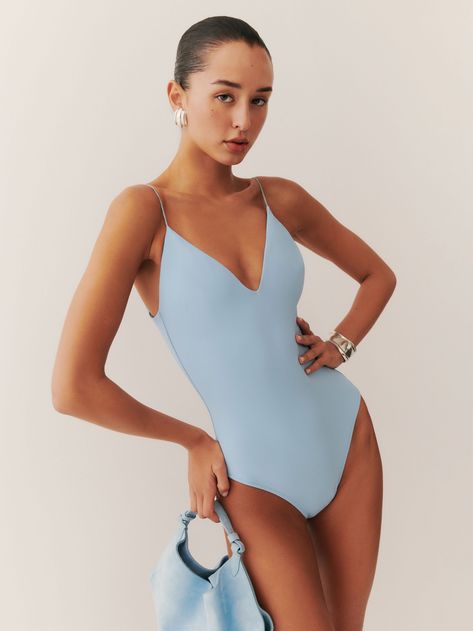 Summer Style Guide, Best Swimsuits, Swimwear Trends, Sustainable Swimwear, 1 Piece Swimsuit, Essential Dress, Swimming Outfit, Cute Swimsuits, New Tops