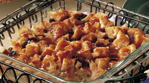 Lightening up a favorite comfort food is easy! Betty Crocker Bread Pudding Recipe, Bread Pudding Bourbon Sauce, Recipe For Bread Pudding, Bourbon Sauce Recipe, Bread Pudding With Bourbon Sauce, Classic Bread Pudding, Recipe For Bread, Bread Pudding Recipes, Bourbon Sauce