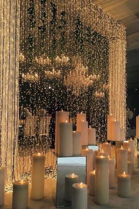 Indoors Wedding, Wedding Ceremony Flower Arrangements, Fairy Light Backdrops, Ceremony Outdoor, Fairy Lights Wedding, Wedding Indoor, Wedding Country, Light Backdrop, Prom Theme