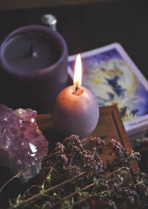 Cottage Witch, Tarot Magic, Eclectic Witch, Candle Aesthetic, Magic Aesthetic, Witch Magic, Season Of The Witch, Witch Aesthetic, Ritual Candles