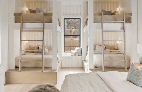 Long Narrow Bunk Room, Bunk Room Decor, Girls Bunk Room, Libyan Architecture, Lake House Bunk Rooms, Bunk Room Ideas, Bunk Bed Plan, Queen Size Bunk Beds, Bunk Bed Room