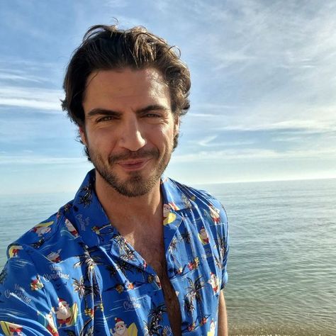 Maxi Iglesias, Chic Casual, Man Crush, Tulum, Bahamas, Boho Chic, Red White, Actors, On Instagram