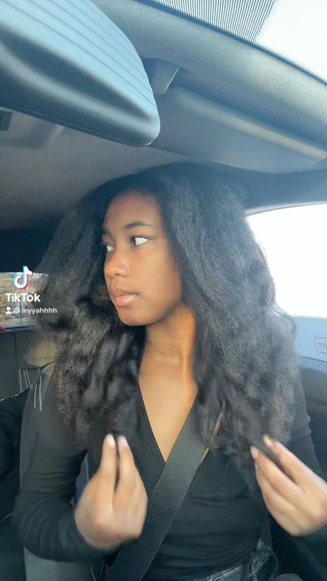 Type 4 Stretched out hair Afro Hair Long, Healthy Black Hair, Embrace Messy Hair, Black Hair Inspiration, Feed In Braids Hairstyles, Quick Natural Hair Styles, Grow Long Hair, Natural Hair Beauty, Beautiful Wigs