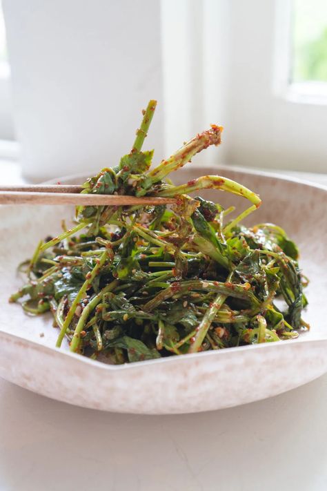 Water Cress Salad Recipe, Korean Watercress Recipe, Watercress Salad Recipe, Watercress Salad Dressing, Korean Seaweed Salad, Watercress Soup Recipe, Watercress Sandwich, Korean Salad, Korean Banchan