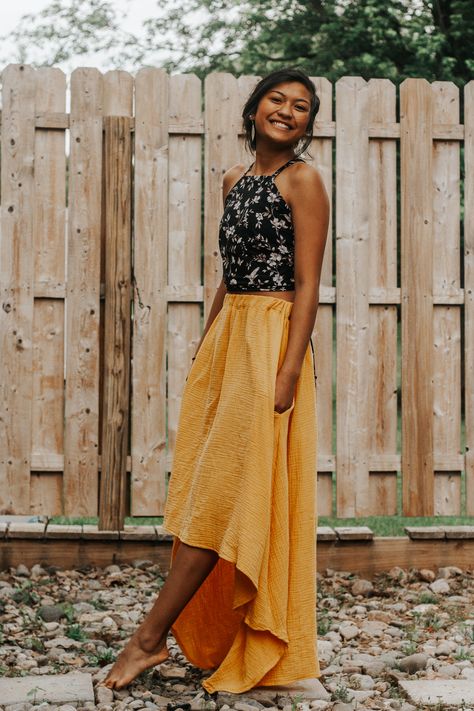 Make this cute, summery, boho skirt using this free pattern. The high low look is super flattering, and this skirt needs to be in your wardrobe ASAP! #bohostyle #bohoskirt #bohemianfashion Vintage Skirt Pattern Free, Diy High Low Skirt, Skirt Pattern Free Sewing, Linen Skirt Pattern, High Low Skirt Pattern, Boho Clothing Patterns, Diy Skirt Pattern, Boho Skirt Pattern, Sewing Your Own Clothes