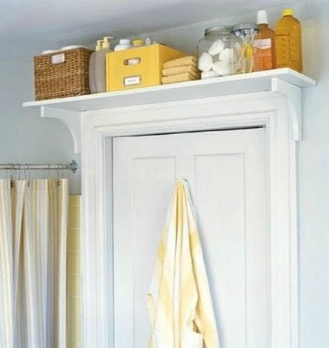 04 - Cozy Cottage Cute - Over the Door Shelf Small Space Storage Solutions, Bad Inspiration, Small Space Storage, Small Bathroom Storage, Tiny Bathroom, Bathroom Doors, Door Storage, Book Shelf, Bathroom Organization