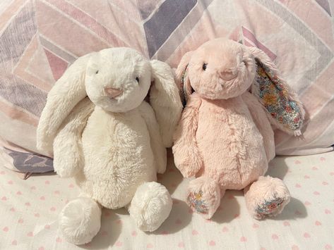 Bunny Stuff Toy, Pink Jellycat, Jellycat Bunnies, Pic Cute, Pink Stuffed Animals, Jellycat Bunny, Jelly Cat, Jellycat Stuffed Animals, Sleepy Girl