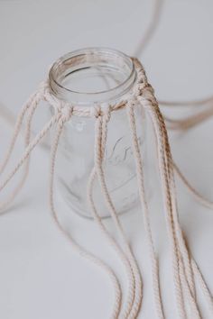 Mason Jar Hanger, Mason Jars With Handles, Jars Diy, Large Mason Jars, Diy Macrame Plant Hanger, Quick Diy, Rope Crafts, Macrame Patterns Tutorials, Diy Macrame