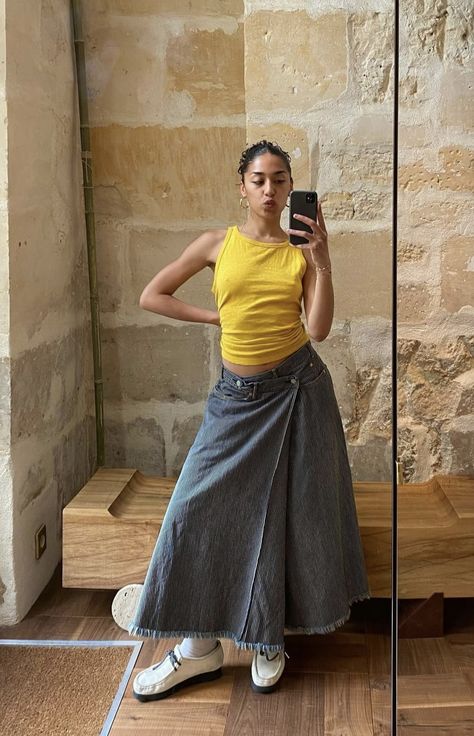 Maxi Skirt Aesthetic, Outfit Mirror Selfie, Denim Campaign, Skirt Aesthetic, Long Maxi Skirt, Long Maxi Skirts, Yellow Top, Girly Stuff, Outfit Summer