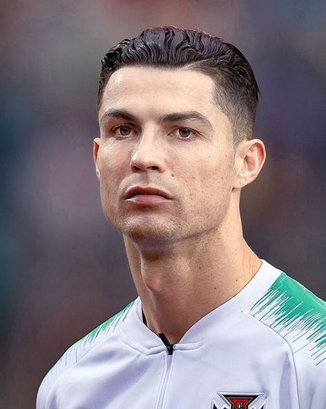 Ronaldo Ronaldo Portugal, Ronaldo Cr7, Curly Hair Cuts, Hair Cut, Cristiano Ronaldo, Ronaldo, Curly Hair, Avatar, Curly Hair Styles