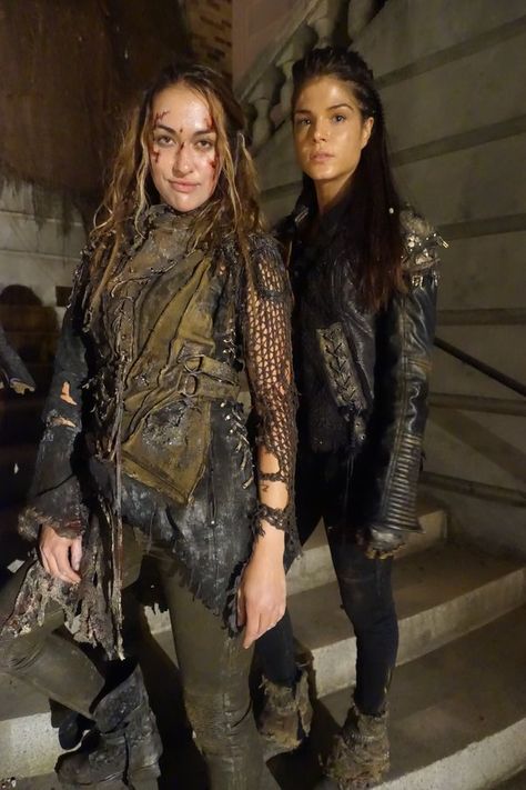 The 100 / wasteland fashion for women / post apocalyptic / cosplay / LARP The 100 Costume, The 100 Cosplay, Ricky Whittle The 100, Wasteland Fashion, The 100 Grounders, Tasya Teles, The Oa, Marie Avgeropoulos, The 100 Clexa