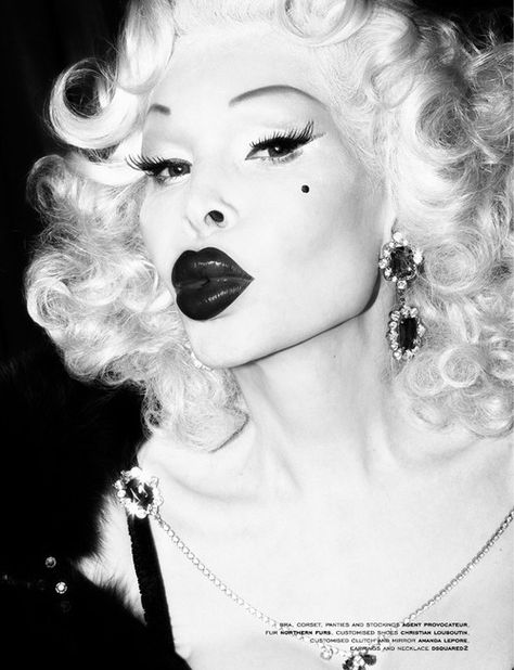 Amanda Lepore Amanda Lepore, History Icon, Daughter Of Zeus, Best Club, Club Kids, Black N White Images, Attractive People, Rupaul, Beautiful One