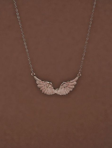 Jewelry Dark Aesthetic, Angel Wings Gold, Gold Angel Wings, Angel Wing Necklace, Angel Necklace, Wing Necklace, Fancy Jewelry, Scandi Style, Cute Necklace