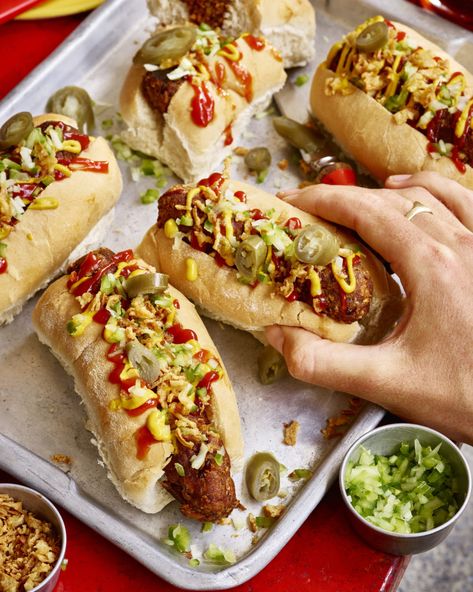 BBQ-able Vegan Lentil Hot Dogs - Avant-Garde Vegan Spiral Hot Dogs, Avant Garde Vegan, Gaz Oakley, Grilled Hot Dogs, Vegan Hot Dog, Hot Dog Rolls, Sausage Ingredients, Grilling Hot Dogs, Hot Dog Toppings