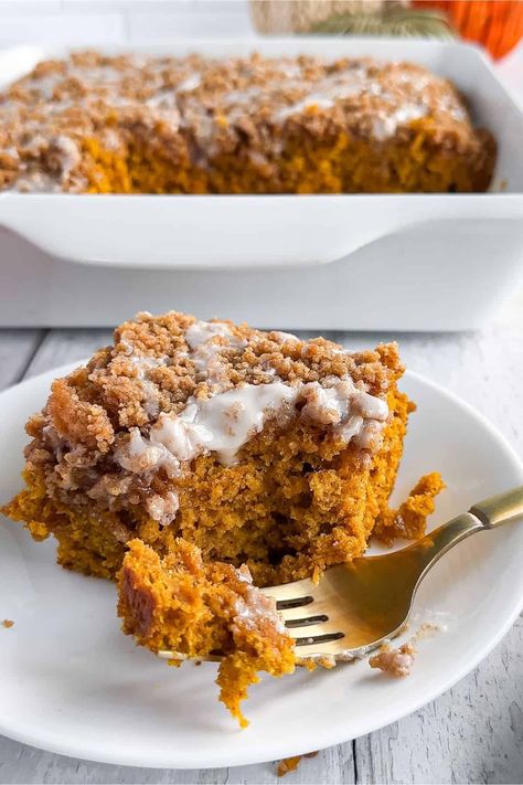 Pumpkin Coffee Cake - Simply Scrumptious Eats Best Pumpkin Coffee Cake, Pumpkin Recipes Gluten Free, Pumpkin Donut Muffins, Pumpkin Coffee Cake Recipes, Cinnamon Swirl Coffee Cake, Recipes Gluten Free Dairy Free, Pumpkin Banana Muffins, Pumpkin Coffee Cake, Best Pumpkin Recipes