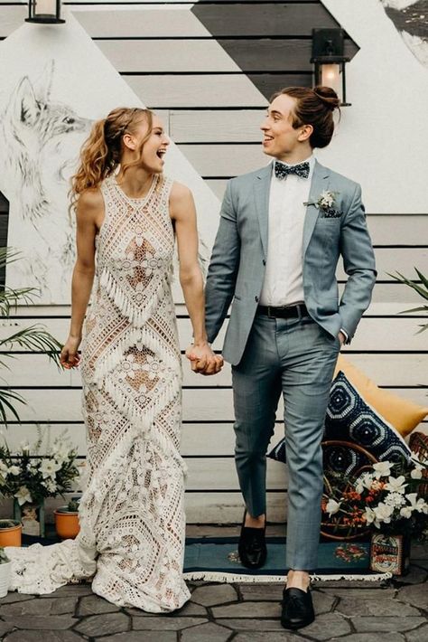 Classic grey boho groom attire.See more: https://www.weddingforward.com/groom-attire/ #weddingforward #wedding #groomattire #bohogroomattire Bohemian Wedding Attire, Bohemian Groom, Casual Grooms, Groom Wedding Attire, Wedding Suits Groom, Boho Wedding Inspiration, Wedding Attire Guest, Foto Poses, Wedding Forward