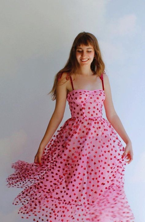 831c2f88a604a07ca94314b56a4921b8desc48313908ri Lirika Matoshi, Corset Midi Dress, Girly Dresses, Flirty Dresses, Heart Dress, Winter Trends, Mode Inspiration, Polka Dot Dress, Fancy Dresses