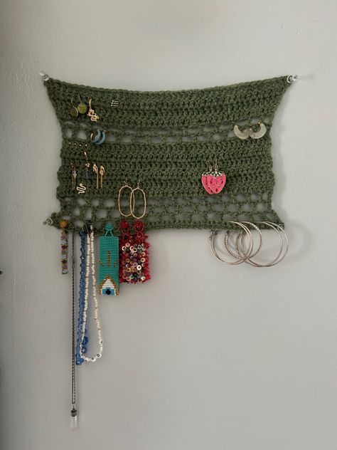 Crochet Hanging Jewelry Holder, Crochet Earring Hanger, Crochet Earing Hanger, Crochet Wall Organizer, Crochet Jewelry Organizer, Crochet Jewelry Holder Free Pattern, Crochet Jewelry Hanger, Jewelry Organizer Crochet, Jewelry Holder Crochet