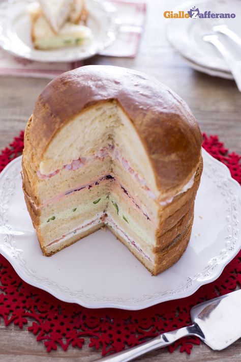 Appetizer For Christmas, Sandwich Cakes, Italian Panettone, Italian Cuisine Recipe, Best Sandwich Recipes, Types Of Sandwiches, Confort Food, Sandwich Cake, Club Sandwich