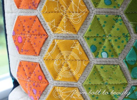 Hexagon Pillow, Hexie Projects, Hexie Quilts Patterns, Hexagon Quilt Pattern, Modern Quilt Blocks, Hexie Quilt, English Paper Piecing Quilts, Quilt Square Patterns, Sewing Crafts Tutorials