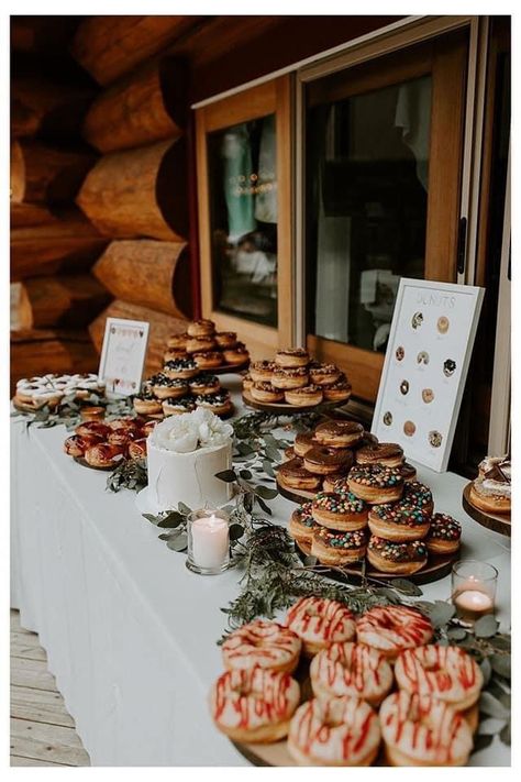 Donut Bar Wedding, Donut Display, Outdoor Bars, Wedding Snacks, Outdoor Wedding Ideas, Redwood Wedding, Small Backyard Wedding, Wedding Donuts, Donut Dessert