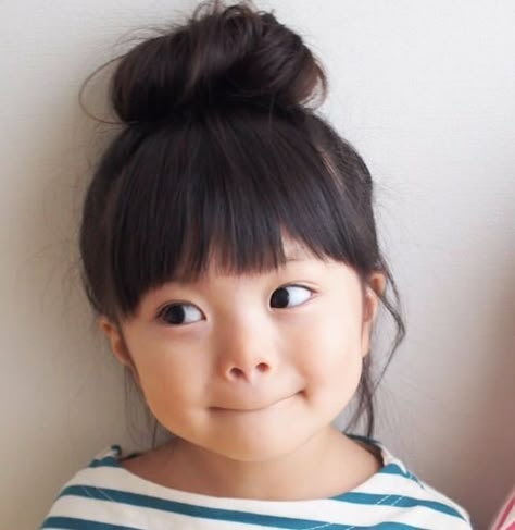 Kind Photo, Pink Luxury, Cute Asian Babies, Korean Babies, Image Background, Asian Kids, Asian Babies, Luxury Bedroom, Face Expressions