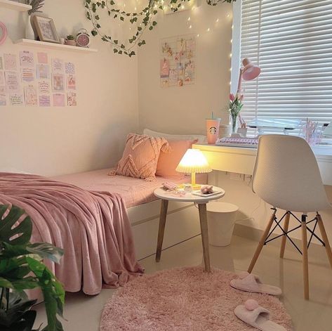 room inspiration aesthetic pink and grey room inspiration aesthetic pink and gold aesthetic room inspiration minimalist pink aesthetic room inspiration cozy pink room inspiration aesthetic pink and black room inspirationen aesthetic pink #pinkinspiration #livingroomdecor #love #homedesign #pinkdesign #interiordecor #girlsroom #blushpink #instahome #bedroom #pinkkitchen #interiordesigner #girlboss #bedroomdesign #cottagestyle #pinkchristmas Minimalist Pink Aesthetic, Gold Aesthetic Room, Cozy Pink Room, Pink And Gold Aesthetic, Pink Room Inspiration, Aesthetic Pink And Black, Pink And Black Room, Room Inspiration Minimalist, Room Inspiration Cozy