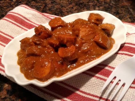 Curry Ketchup Recipe, Currywurst Recipe, Curry Wurst, Curry Ketchup, Austrian Recipes, Easy Curry, Recipe Tin, Family Eating, German Food