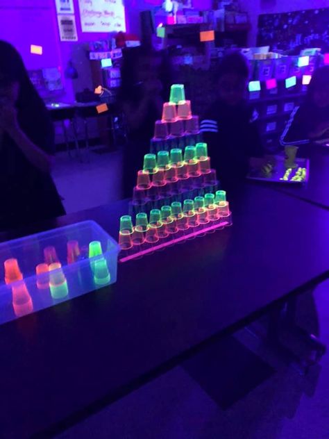 Glow In The Dark Party Games, Neon Sweet 16 Party Ideas, Rainbow Sweet 16, Neon Disco Party, Neon Sweet 16, Glow Dance, 100 Days Brighter, Birthday Party Drinks, Glow In Dark Party