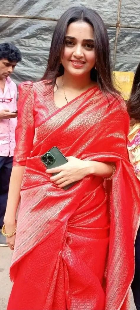 Tejaswi Prakash In Saree, Tejaswi Prakash Naagin, Tejaswi Prakash, Hindu Art, Fashion Blouse Design, Fashion Blouse, Blouse Design, Blouse Styles, Image Types