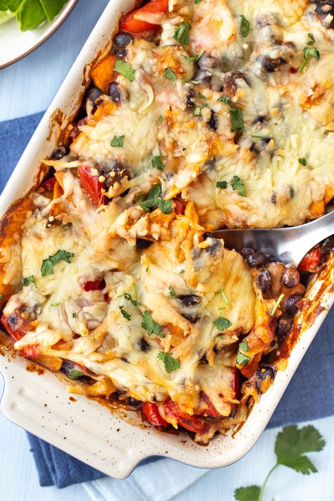 Veggie Enchilada Casserole, Food Enchiladas, Mexican Burritos, Vegetarian Enchilada Casserole, Vegetable Enchiladas, Balanced Dinner Ideas, Veggie Enchiladas, Balanced Dinner, Vegetarian Enchiladas